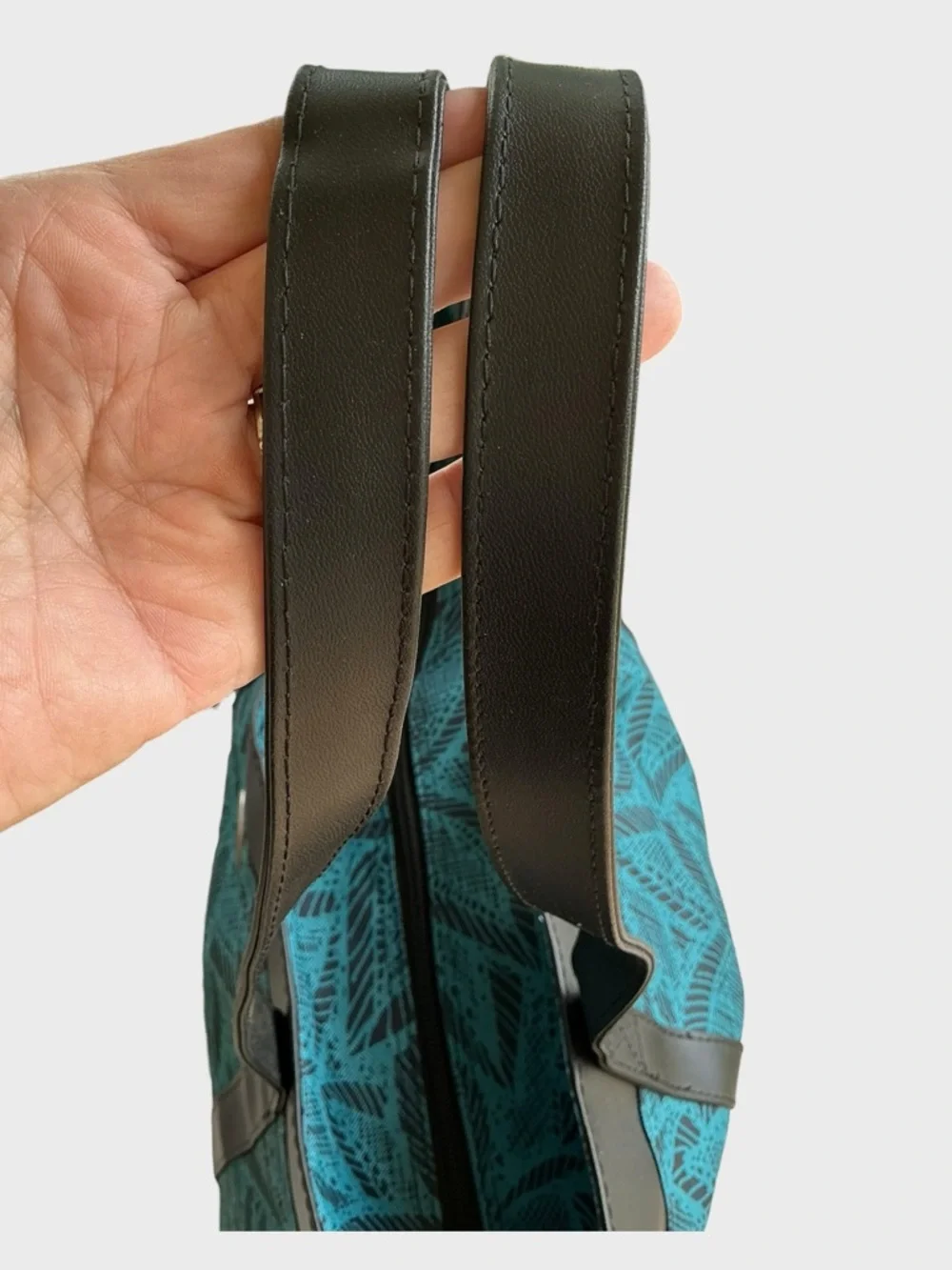 American Tourister lightweight american